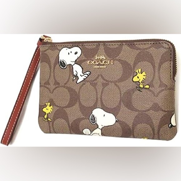 Coach X Peanuts Corner Zip Wristlet In Signature Canvas With Snoopy Woodstock - Picture 1 of 7